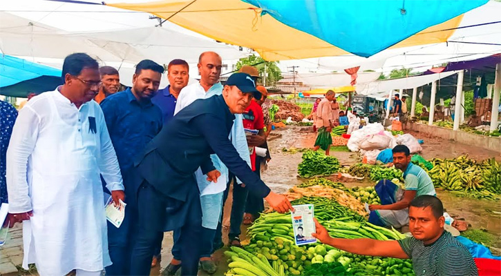 রামপালে চিত্র নায়ক শাকিল খানের গণসংযোগ