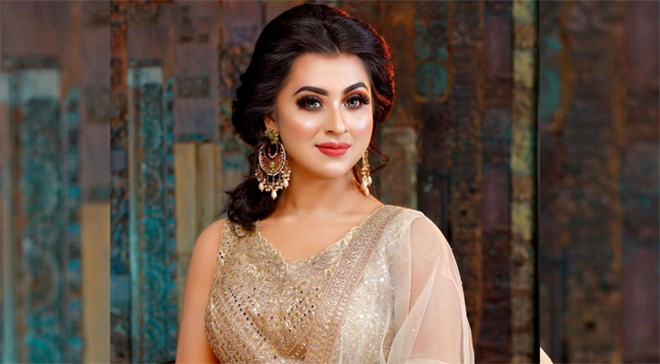 নতুন রূপে আসছেন বুবলী