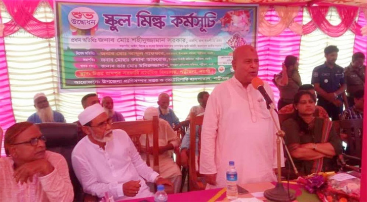পত্নীতলায় স্কুল মিল্ক কর্মসূচির উদ্বোধন