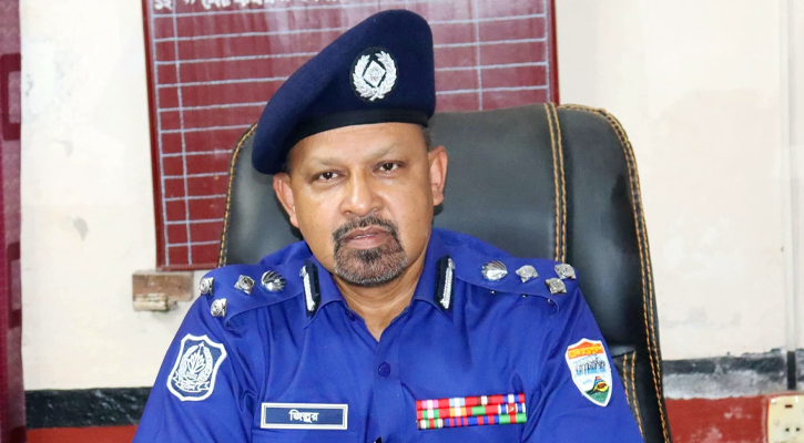 পার্বতীপুর রেলওয়ে থানা পরিদর্শন করলেন রেলওয়ে পুলিশ প্রধান