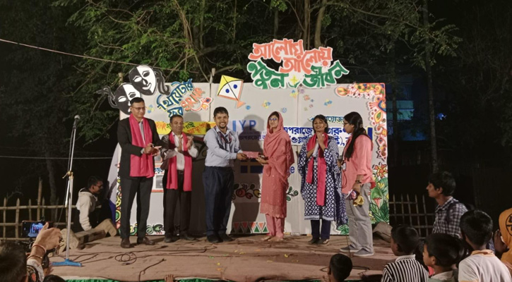 রংপুরের এরশাদনগরে এসআরএইচআর সচেতনতা: মঞ্চায়িত হলো ‘আলোয় আলোয় নতুন জীবন’