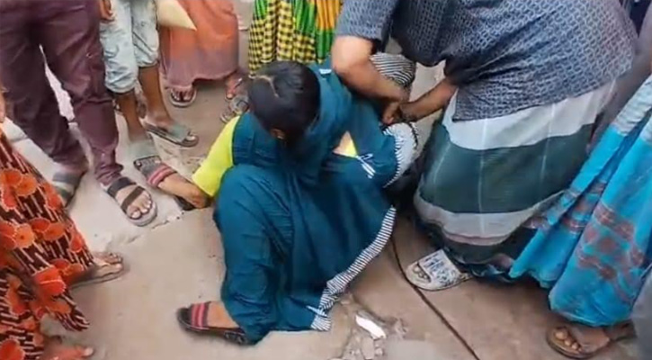 আশুলিয়ায় অটোরিকশা চোর সন্দেহে নারীকে বেঁধে নির্যাতনের অভিযোগ