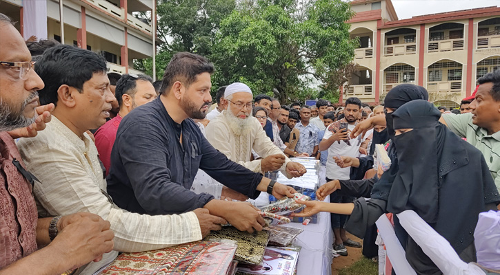 রূপগঞ্জে জিয়াউর রহমানের শাহাদত বার্ষিকী উপলক্ষে ঈদ উপহার সামগ্রী বিতরণ