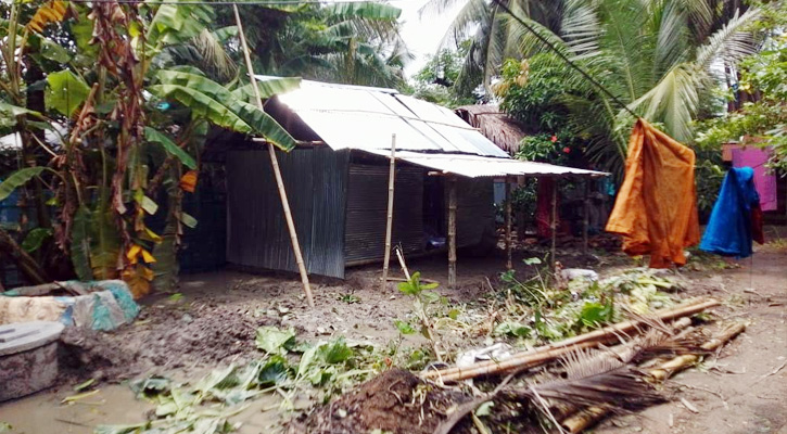মোংলায় হিন্দু পরিবারের জমি দখলের চেষ্টা: সন্ত্রাসীদের বিরুদ্ধে থানায় অভিযোগ