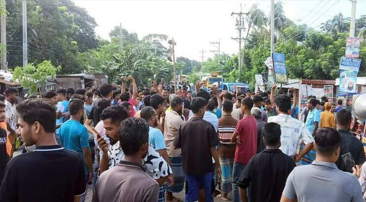 ভাঙ্গায় আসন সীমানা পরিবর্তনের প্রতিবাদে দুই মহাসড়ক অবরোধ