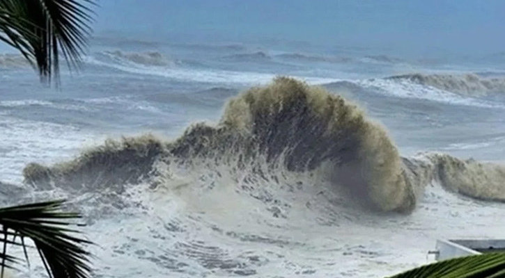 বঙ্গোপসাগরে লঘুচাপ, সমুদ্রবন্দরে ৩ নম্বর সতর্ক সংকেত