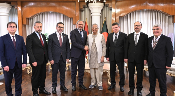 প্রধান উপদেষ্টার সঙ্গে তুর্কি সংসদীয় প্রতিনিধিদলের সাক্ষাৎ
