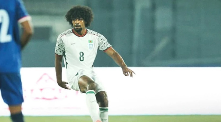 হামজার জোড়া গোলে নেপালের বিপক্ষে ঘুরে দাঁড়াল বাংলাদেশ