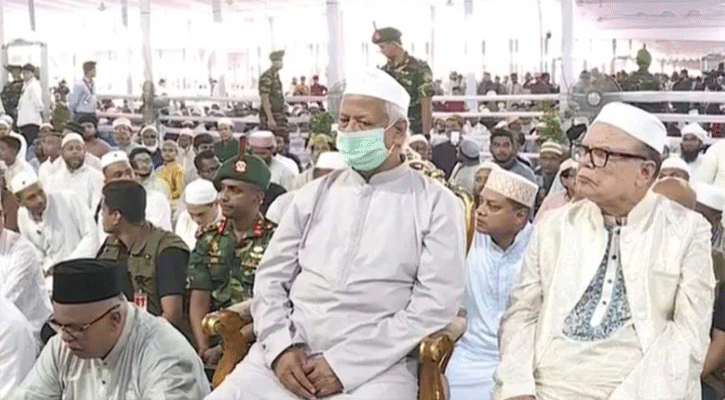 জাতীয় ঈদগাহে ঈদের নামাজে অংশ নিলেন প্রধান উপদেষ্টা