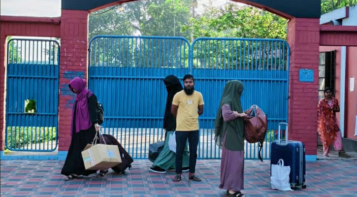 হল ছাড়ছেন বাকৃবির শিক্ষার্থীরা