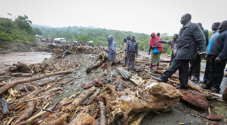 কেনিয়ায় ভূমিধস ও বন্যায় অন্তত ২১ জনের মৃত্যু, নিখোঁজ ৩০