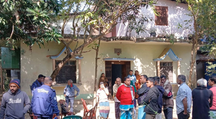 বোয়ালখালীতে অস্ত্রের মুখে জিম্মি করে দুর্ধর্ষ ডাকাতি