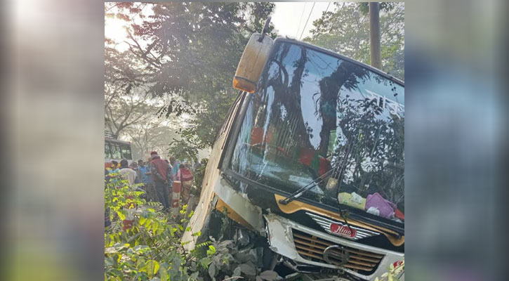 উজিরপুরে সাকুরা বাসের চাপায় গ্রামীণ ব্যাংক কর্মকর্তা নিহত