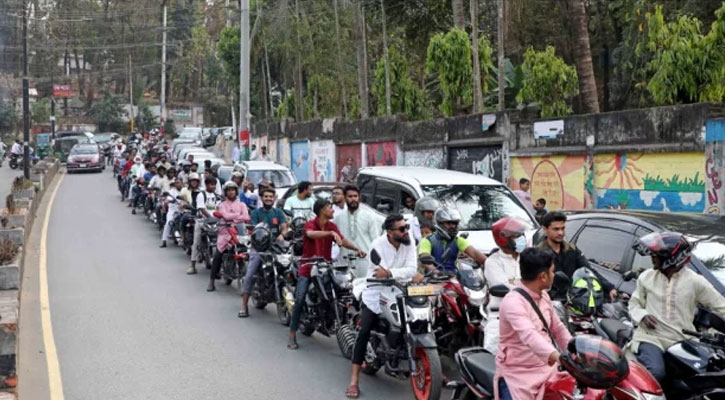 মোটরসাইকেল রাইড শেয়ার চালকদের জন্য সুখবর দিল সরকার