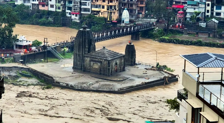 হিমাচলে টানা বৃষ্টি-বন্যা-ভূমিধসে নিহত ৬৩, সড়ক ও বিদ্যুৎ যোগাযোগ বিপর্যস্ত