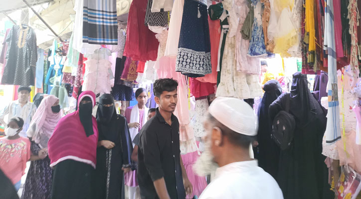 ঈদের ২১ দিন আগেই চরভদ্রাসনে জমে উঠেছে ঈদ বাজার