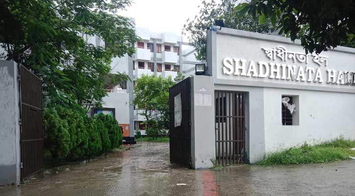 পাবিপ্রবির স্বাধীনতা হলের অস্বাস্থ্যকর টয়লেটে স্বাস্থ্যঝুঁকিতে শিক্ষার্থীরা