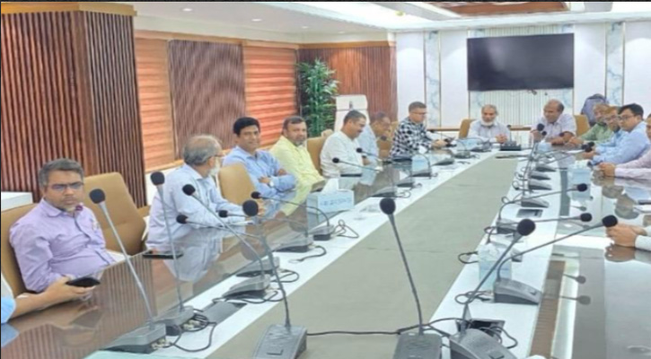 চট্টগ্রামে প্রাইভেট হাসপাতালে অভিযানের নামে হয়রানির বন্ধের প্রতিবাদ