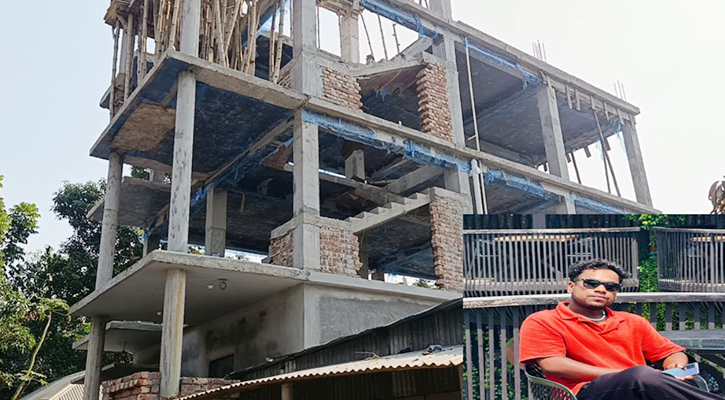 এলাকাবাসীর মনে একটাই প্রশ্ন: এত টাকার উৎস কোথায়