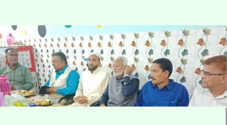 পার্বতীপুরে সাংবাদিকদের সম্মানে দোয়া ও ইফতার মাহফিল