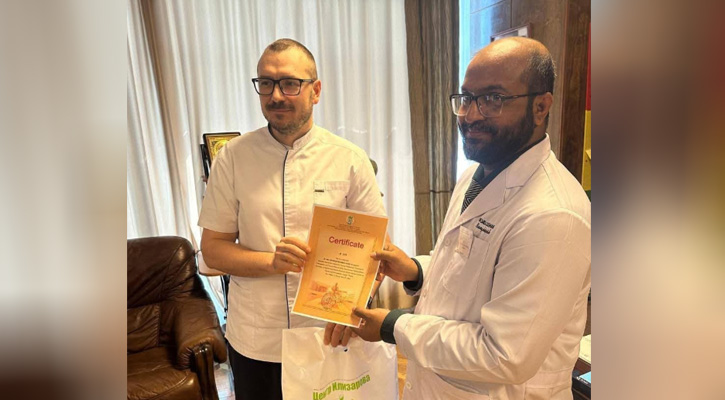 রাশিয়ায় ইলিজারভ ট্রেনিং সম্পন্ন করলেন ডা. সাহিদুর রহমান খান