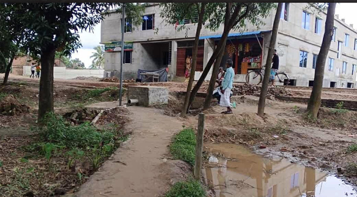 ভালুকায় রাস্তার দ্বন্দ্বে থানায় পাল্টাপাল্টি অভিযোগ