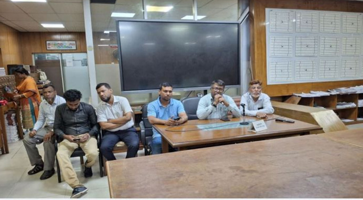 সচিবালয়ে কর্মচারীদের এক ঘণ্টা কর্মবিরতি পালন