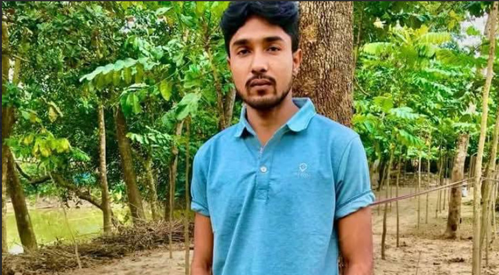 পরিবারের সঙ্গে ঈদ করতে গিয়ে ফিরলো দম্পতির রক্তমাখা নিথর দেহ