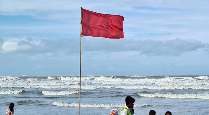 চার সমুদ্রবন্দরে ৩ নম্বর সতর্ক সংকেত