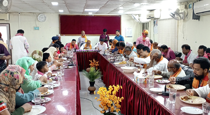পুঠিয়ায় বর্ণিল আয়োজনে নববর্ষ উদযাপন