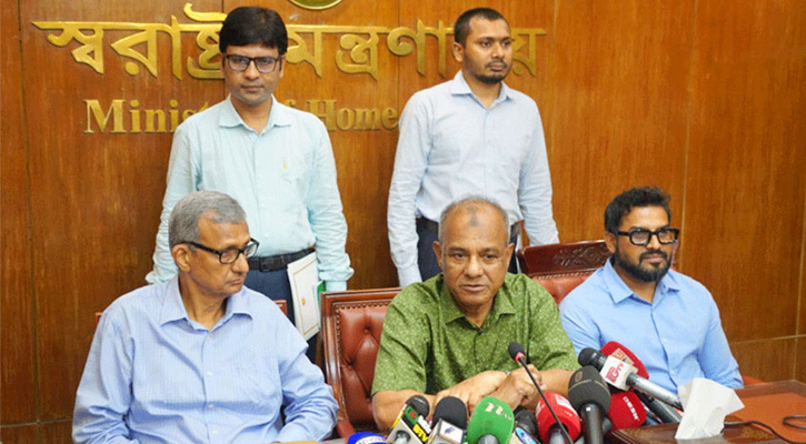 ঈদের দিনে বর্জ্য অপসারণ হবে ১২ ঘণ্টার মধ্যেই: স্বরাষ্ট্র উপদেষ্টা