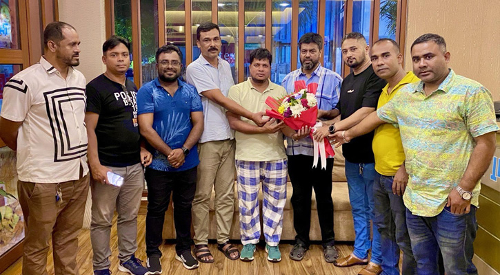 ঢাকা মহানগর দক্ষিণ বিএনপির সভাপতি রফিকুল আলম মজনুকে মালদ্বীপে সংবর্ধনা