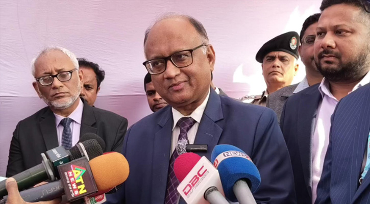 বিদেশে থাকা সম্পদের হিসাবও হলফনামায় দিতে হবে: দুদক চেয়ারম্যান