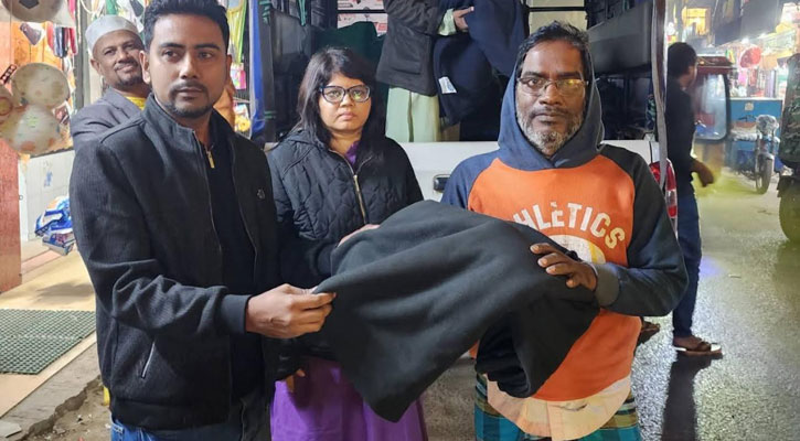 শীতার্ত মানুষের পাশে উপজেলা প্রশাসন বোয়ালখালী