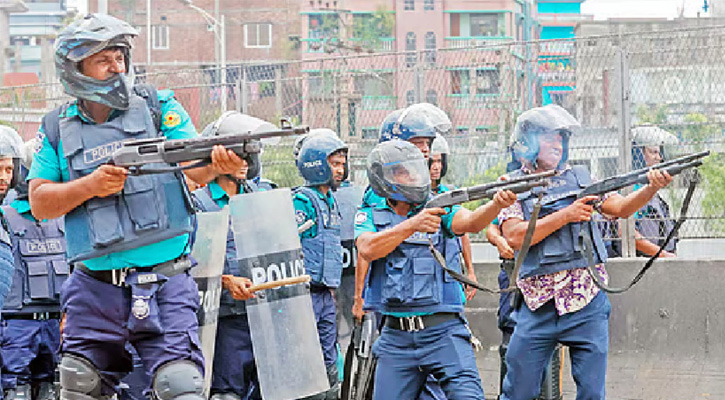 বিক্ষোভ দমনে নির্বিচারে গুলি চালানোর নির্দেশ দিয়েছিলেন শেখ হাসিনা,অডিও ফাঁস