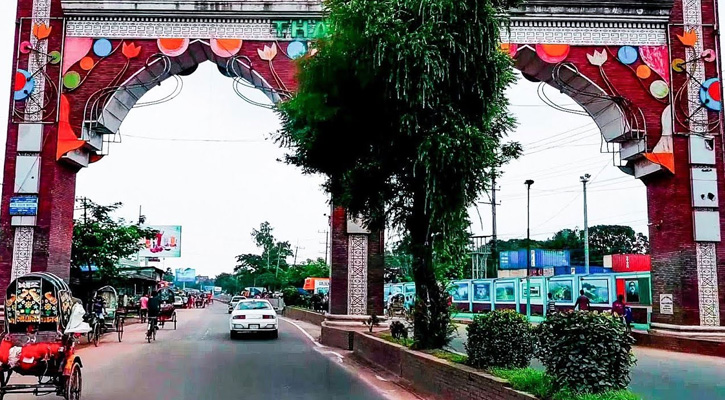 চট্টগ্রামে পিকআপ-কাভার্ডভ্যান সংঘর্ষে নিহত ৫
