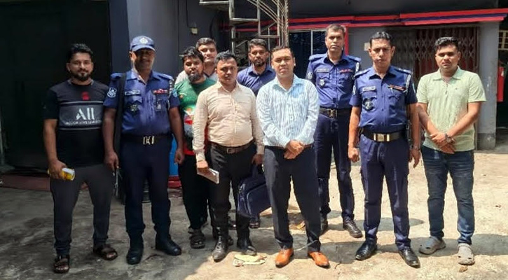 খাদ্য পন্যে ভেজাল ও অস্বাস্থ্যকর পরিবেশের জন্য আড়াইহাজারে তিন দোকানিকে অর্থ দন্ড