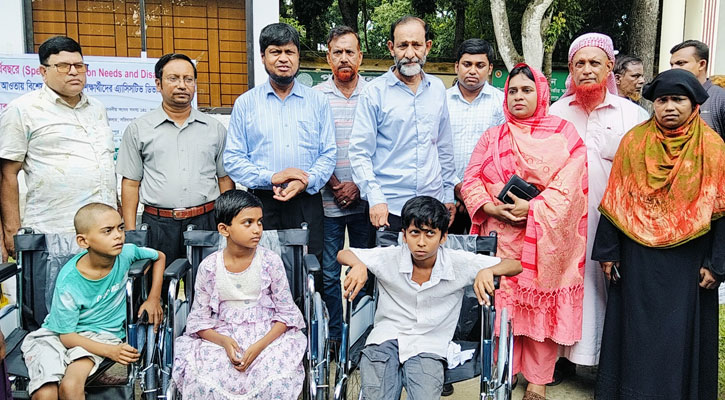 সরিষাবাড়ীতে বিশেষ চাহিদাসম্পন্ন শিক্ষার্থীদের মাঝে অ্যাসিস্টিভ ডিভাইস বিতরণ