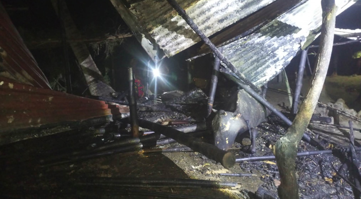 সরিষাবাড়ীতে অগ্নিকাণ্ডে কৃষকের গোয়ালঘরসহ তিনটি গরু পুড়ে ছাই