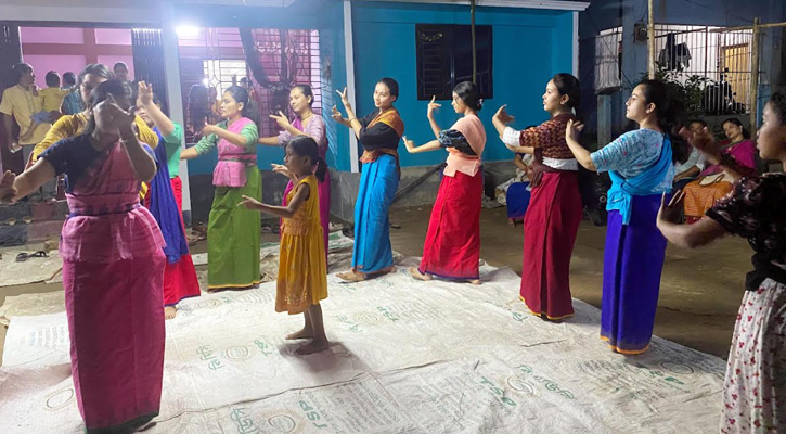 মণিপুরিদের সবচেয়ে বড় উৎসব মহারাস লীলা, উৎসবকে ঘিরে চলছে শেষ মুহুর্তের নাচের প্রস্তুতি