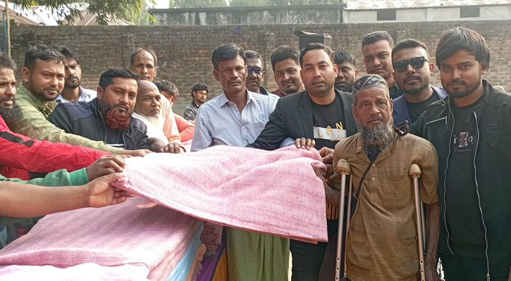 বানেশ্বরে বিএনপি নেতা সেকুর উদ্যোগে শীতবস্ত্র বিতরণ ও দোয়া মাহফিল অনুষ্ঠিত
