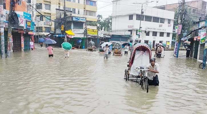 ৩৩০ মিলিমিটার বৃষ্টিতে ডুবল চট্টগ্রাম