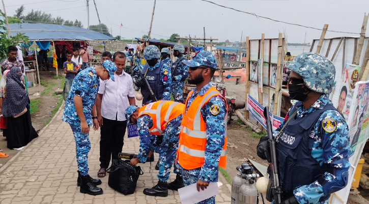 ঈদযাত্রা নিরাপদ রাখতে উপকূলীয় ঘাটগুলোতে কোস্ট গার্ডের কড়া নজরদারি