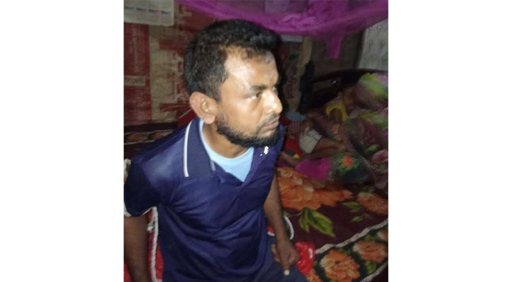 স্বামী চট্টগ্রামে, স্ত্রী ঘরে‘অপরের’ সঙ্গে! মান্দায় আপত্তিকর অবস্থায় আটক প্রেমিক