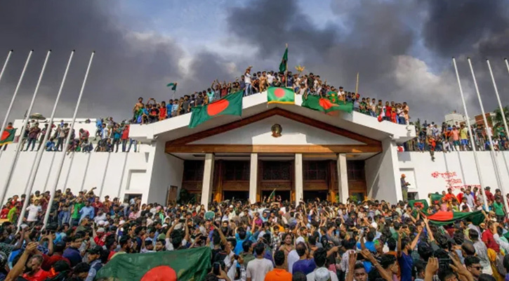 ৫ আগস্ট হবে সরকারি ছুটি, জানালেন উপদেষ্টা ফারুকী