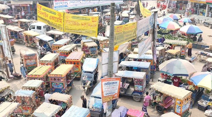 বালিজুড়ী বাজারে যানজট ও ফুটপাত দখল, বাড়ছে ভোগান্তি