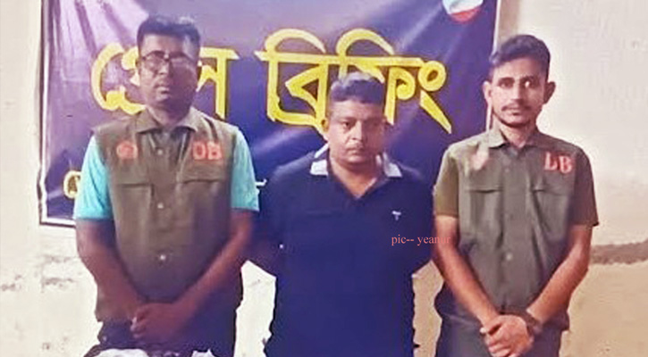 যশোরে ডিবির অভিযানে ইয়াবাসহ আটক ১