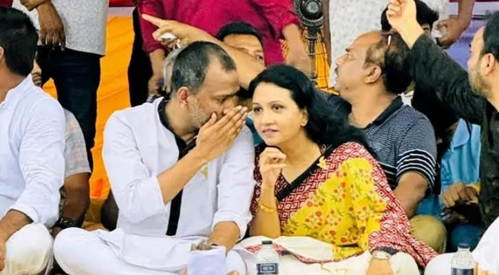 লালপুরে পিতার রাজনীতির হাল ধরতে বোনের পাশে ভাই প্রতীক