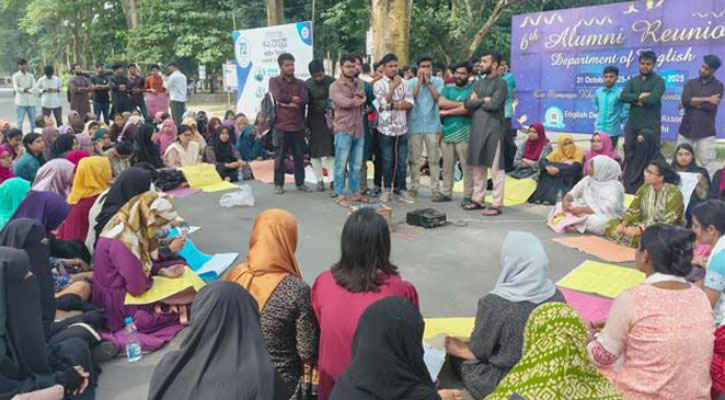 সায়মা মৃত্যুর প্রাথমিক তদন্ত প্রতিবেদন জমা দেওয়ার শেষদিনে বিক্ষোভে শিক্ষার্থীরা