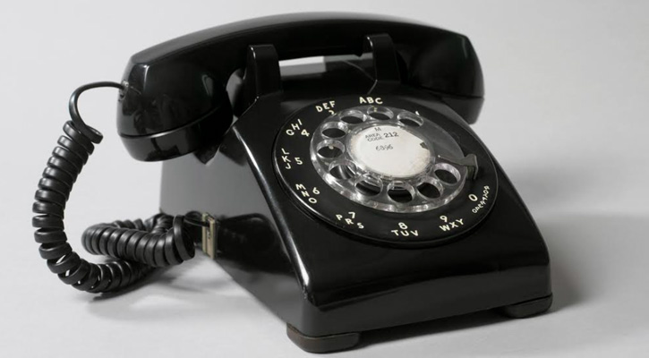 ডিজিটাল যুগের চাপে বিলীন হচ্ছে এক সময়ের জনপ্রিয় যোগাযোগ মাধ্যম